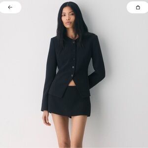 Aritzia Black Collarless Tailored Blazer